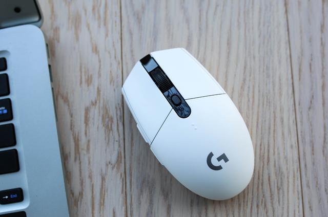 罗技鼠标G304犀牛Rhino模型下载
